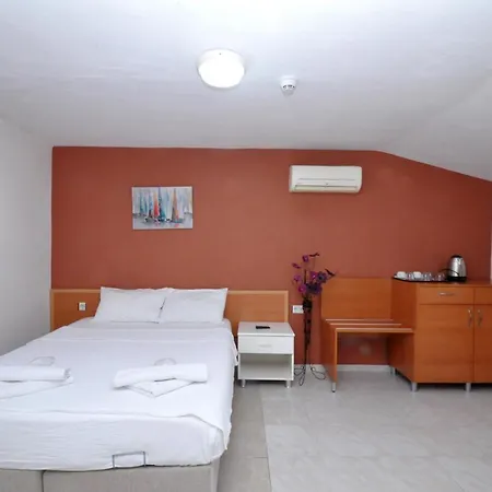 Hotel Lale Turunç